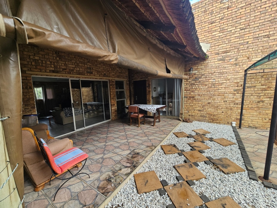 8 Bedroom Property for Sale in Potchefstroom Rural North West